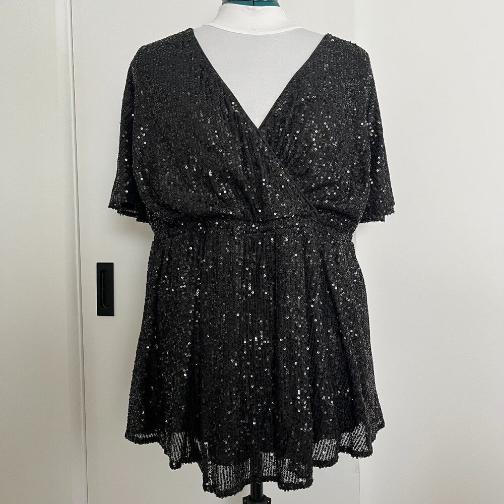 NWT Torrid Lily Babydoll Sequin Surplice Blouse, Black, sz 2